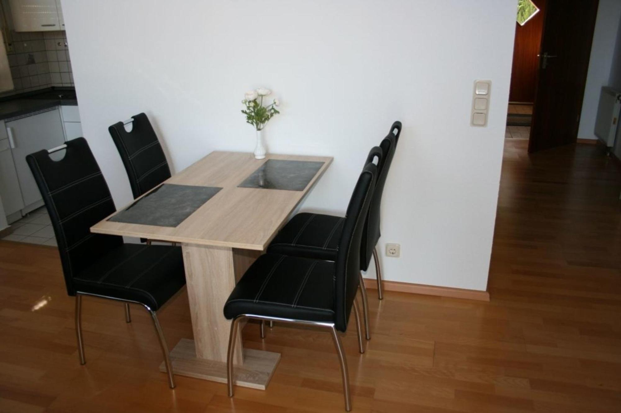 Haus Lahntalblick Apartment บัดเอมส์ ภายนอก รูปภาพ