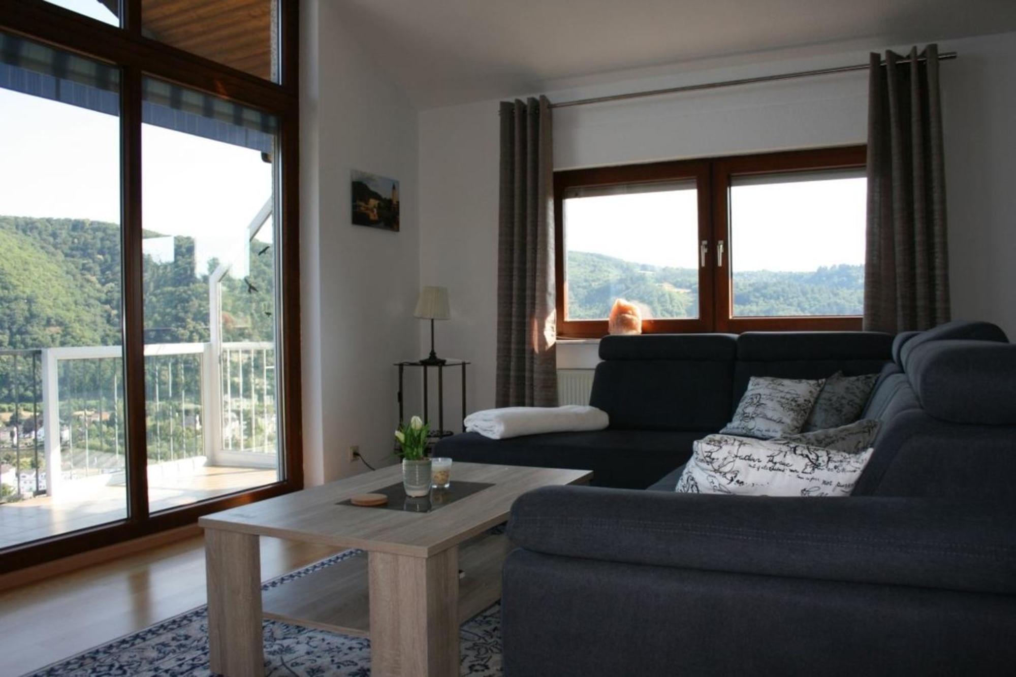 Haus Lahntalblick Apartment บัดเอมส์ ภายนอก รูปภาพ