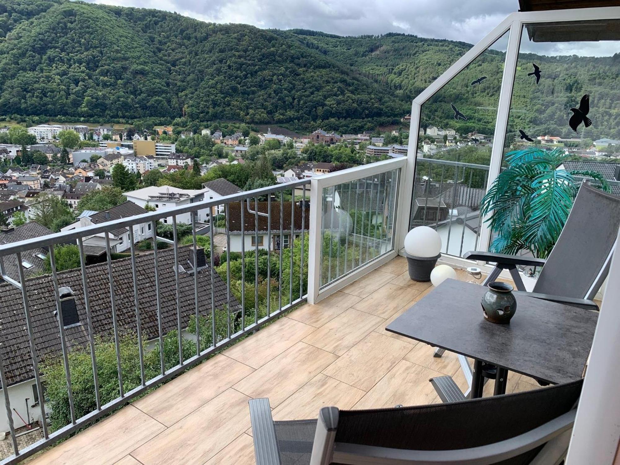 Haus Lahntalblick Apartment บัดเอมส์ ภายนอก รูปภาพ